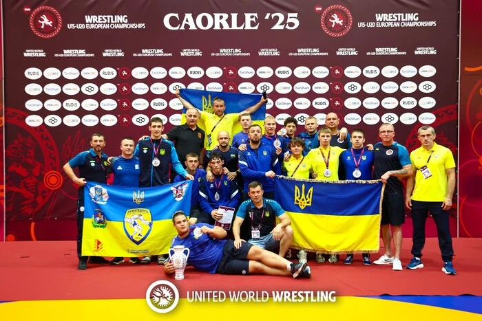 Украина завоевала семь медалей на чемпионате Европы по греко-римской борьбе U20