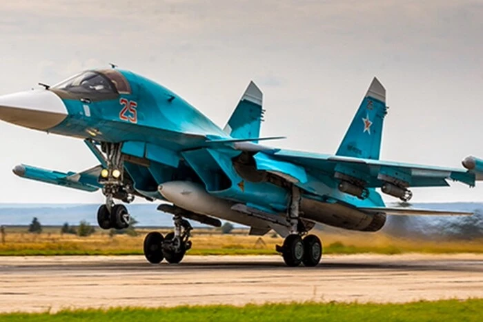 ВСУ уничтожили два российских самолета Су-34 на аэродроме Мариновка