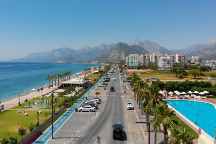 Der wärmste Strand in der Türkei wurde benannt, den Europäer am häufigsten wählen