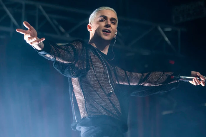 Famous singer announced mobilization right during the concert
