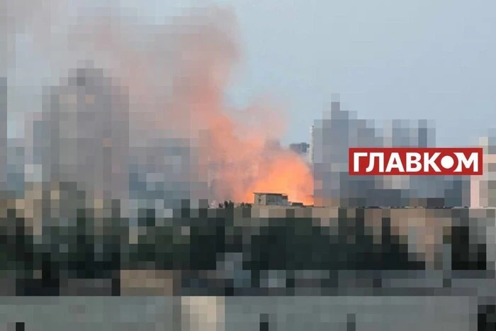 Russland greift die Ukraine mit 