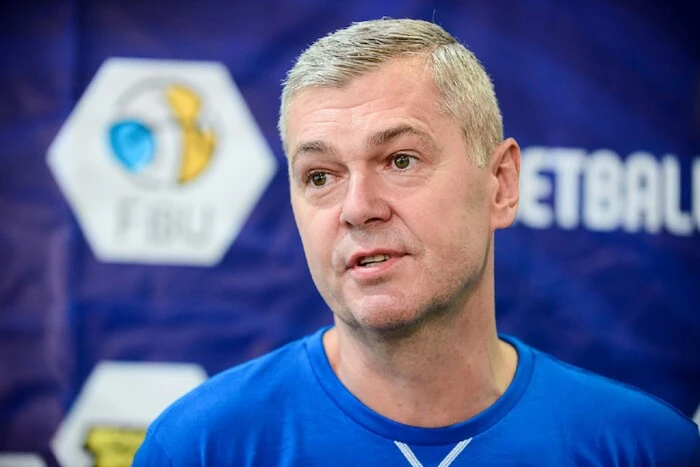 Der Trainer der ukrainischen Basketballnationalmannschaft hat die Arbeit im rumänischen Club eingestellt