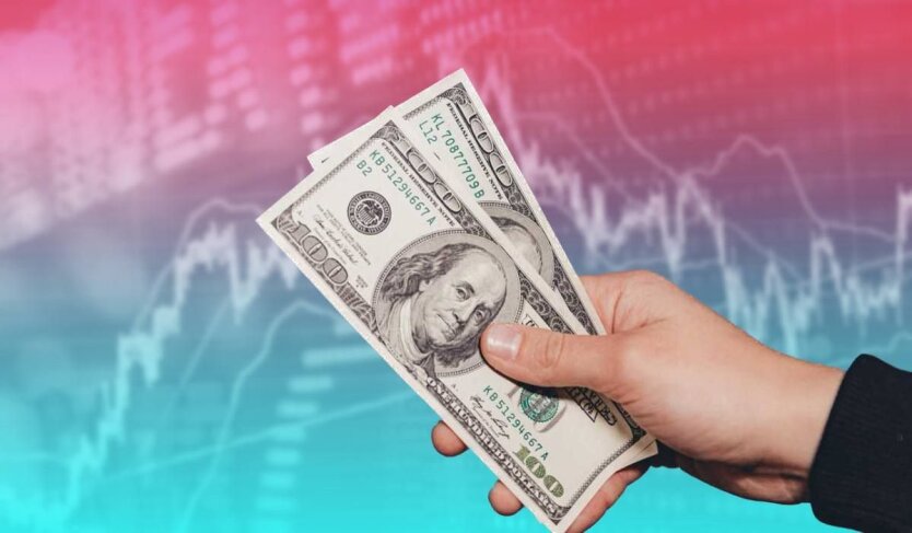 Ukrainians have started to sell cash more actively: how currency exchangers reacted