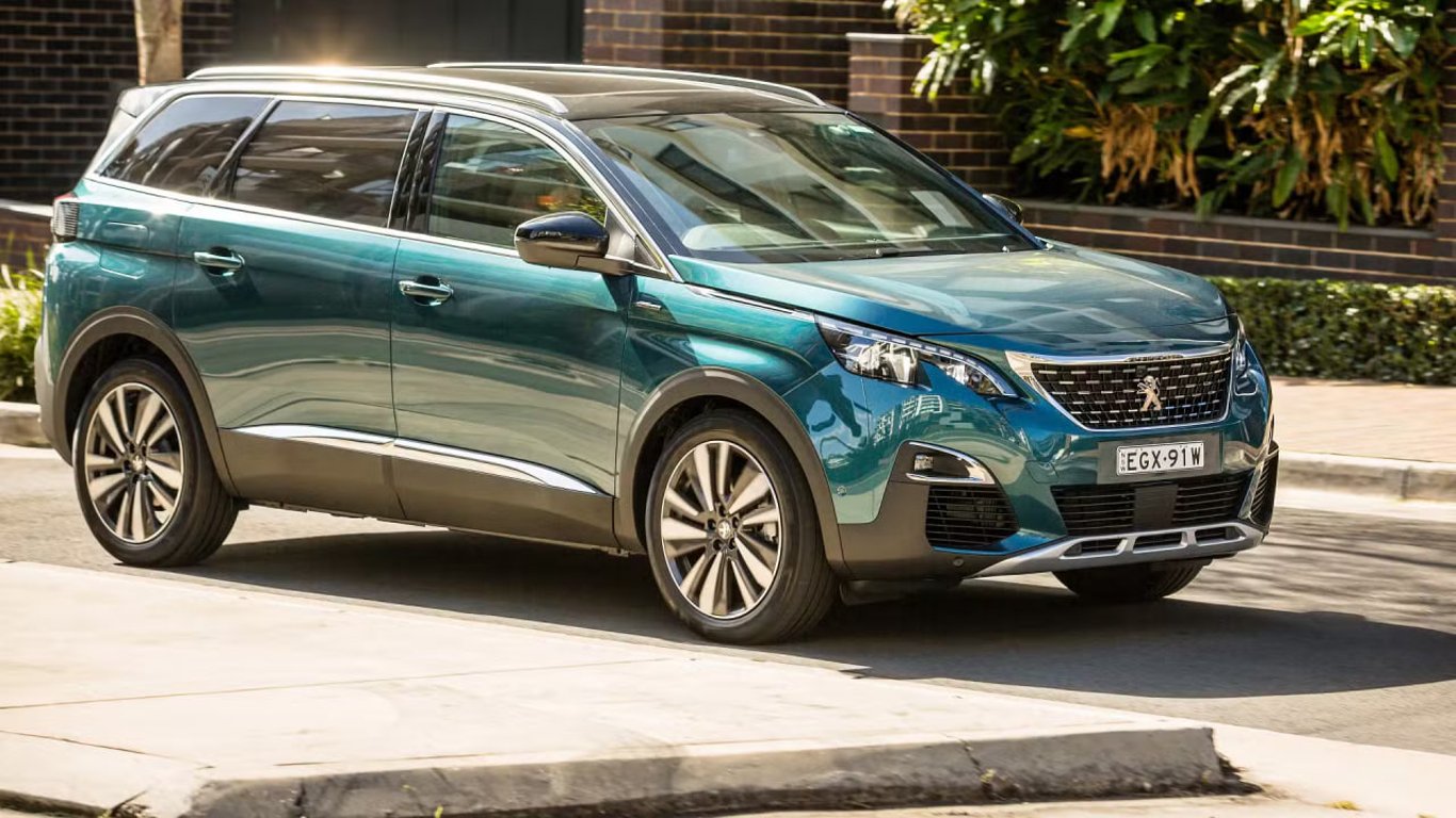 Czy warto kupić używanego SUV-a Peugeot 5008 drugiej generacji