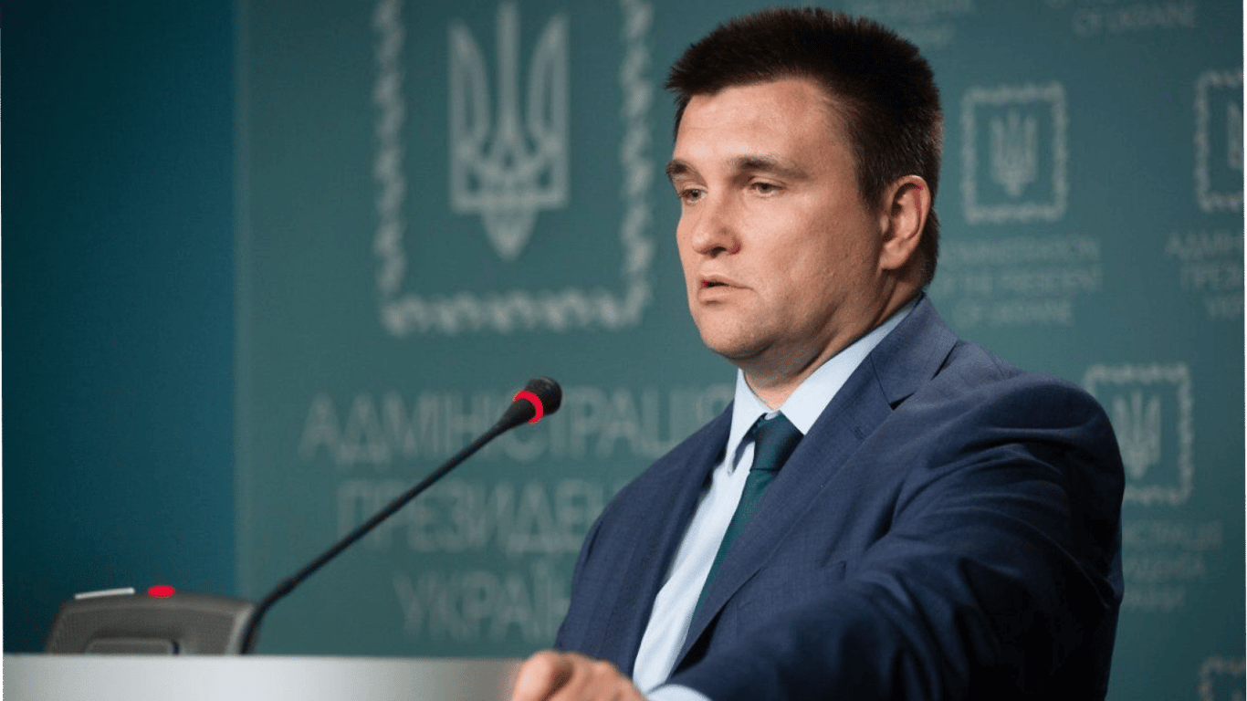 Były minister spraw zagranicznych skomentował 50 dni dla Rosji od Trumpa