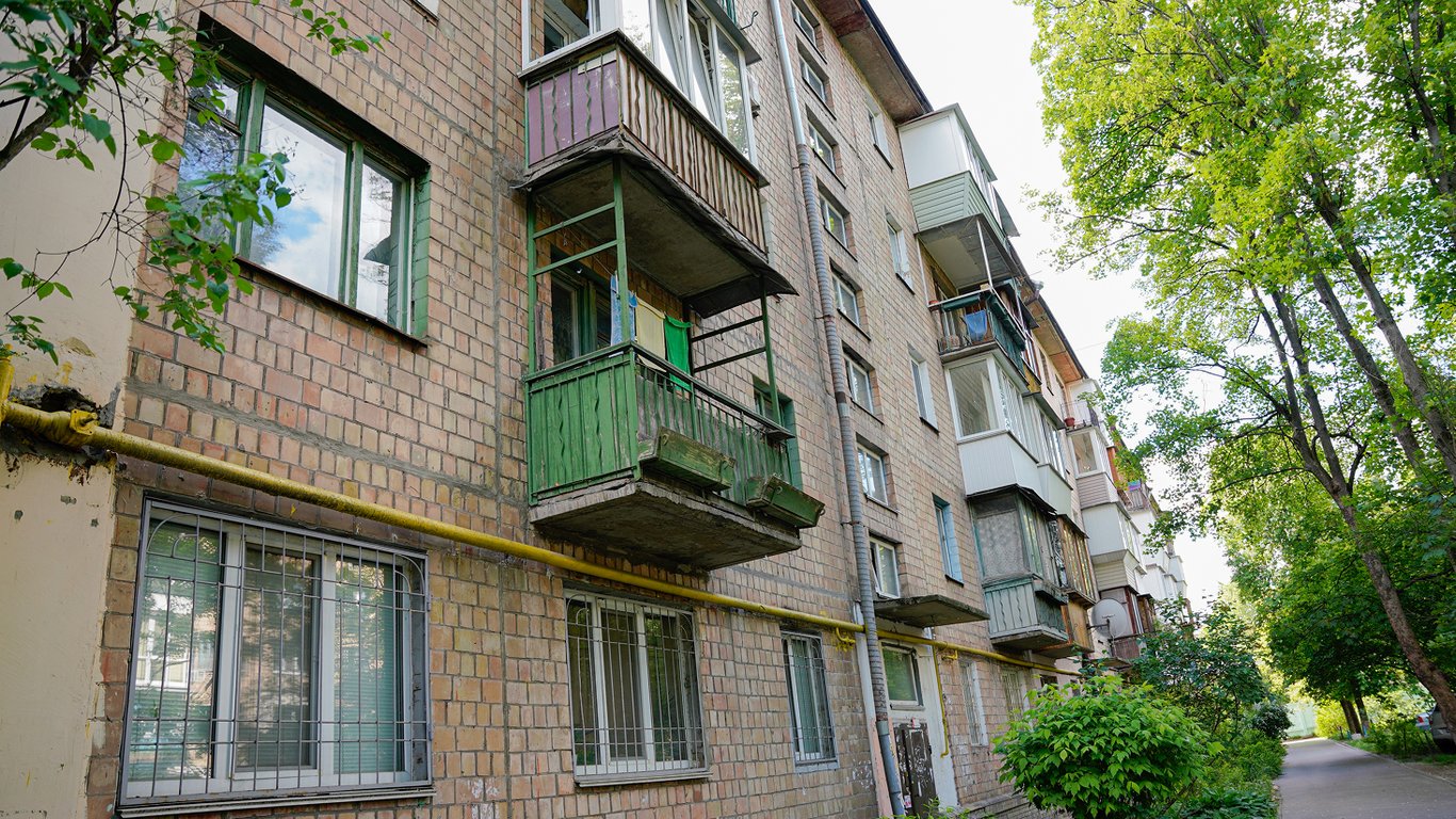 Entrances of the USSR — why the walls were painted blue and green