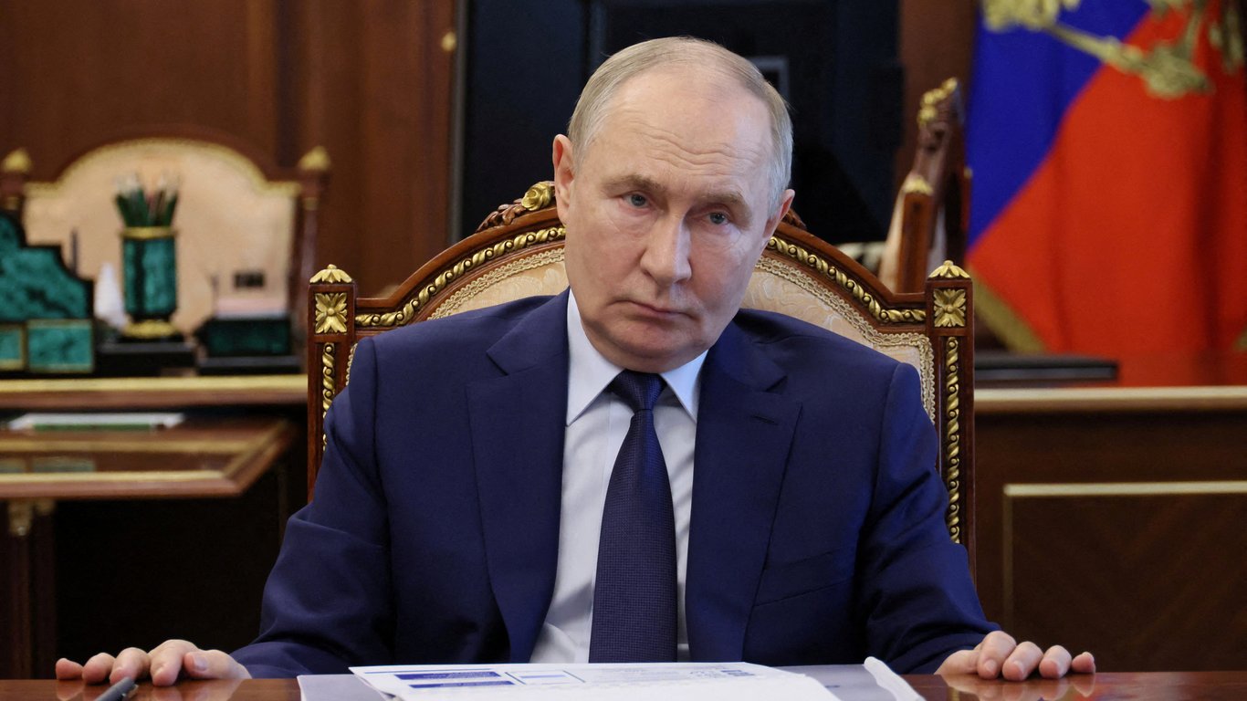 Юристка ответила, можно ли судить Путина без его присутствия