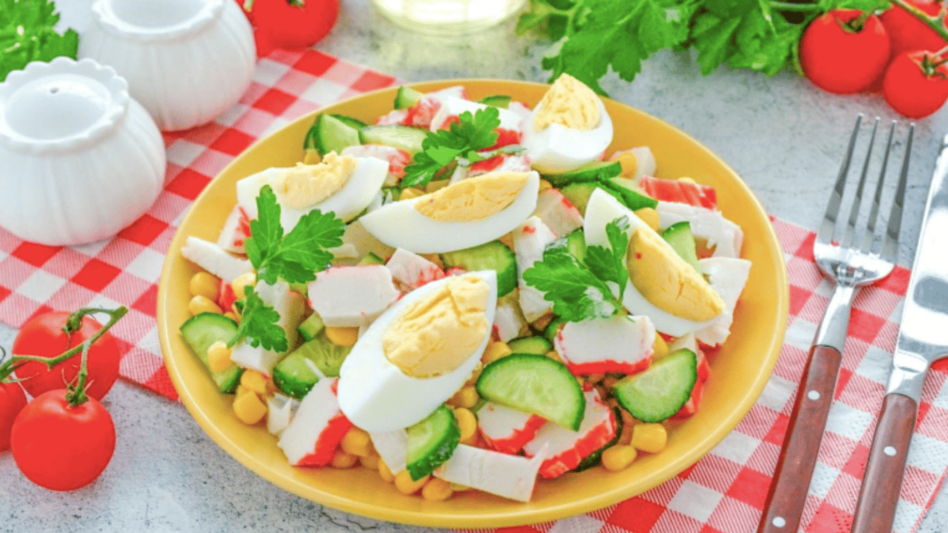 Salad in 5 minutes - you need crab sticks and a few ingredients