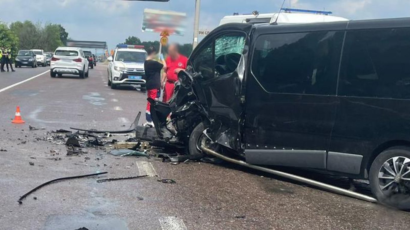 У Львові водія BMW затримали після ДТП з сімома постраждалими