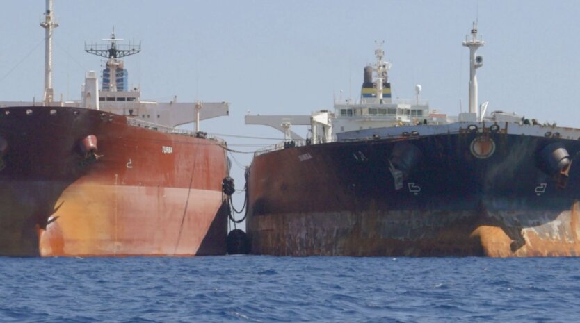 Invisible export: Russian oil tankers disappear from radar